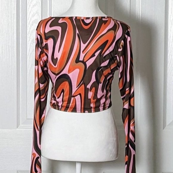 PRETTYLITTLETHING Women's Long Sleeve Crop Top  Size 10  Orange Multi Print - Picture 2 of 5